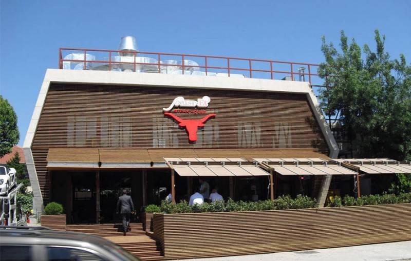 Nusr-Et Steakhouse в Найтсбридже - London Airport Transfers