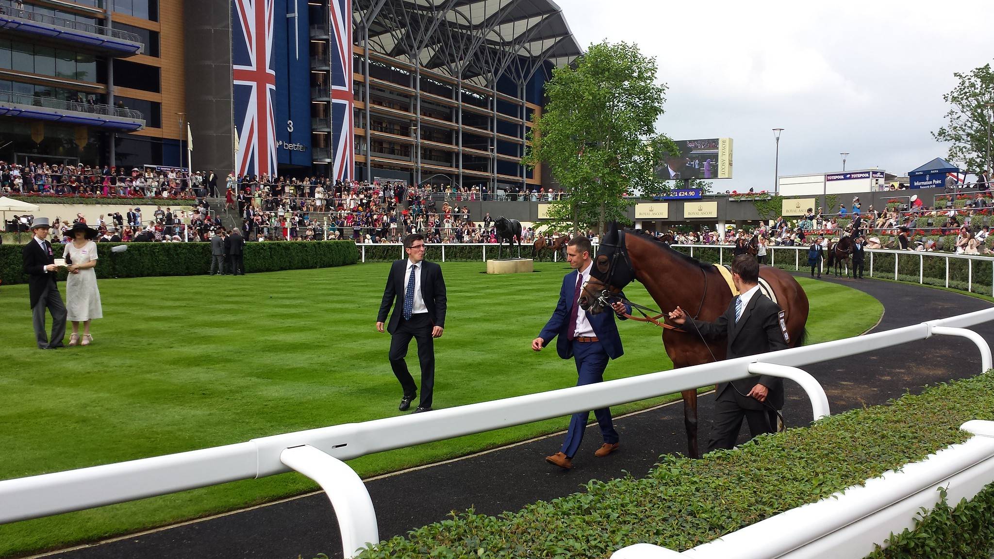 Royal Ascot 2020 - London Airport Transfers