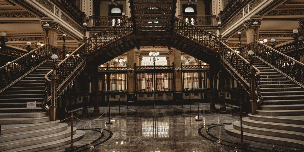 Titanic The Exhibition - London Airport Transfers