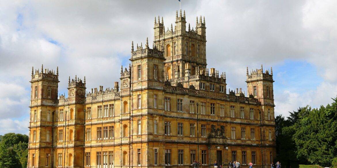 Exploring the Downton Abbey filming locations - London Airport Transfers